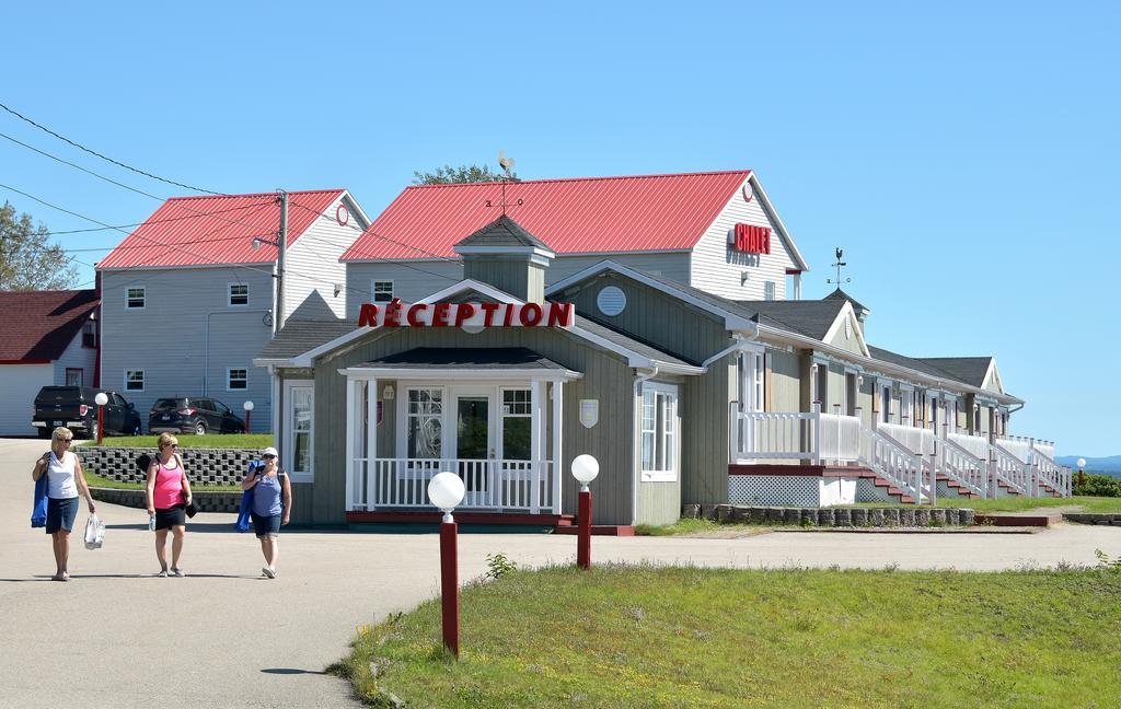 Motel Et Chalets Bo-Fleuve Evangeline Saint-Siméon Eksteriør bilde