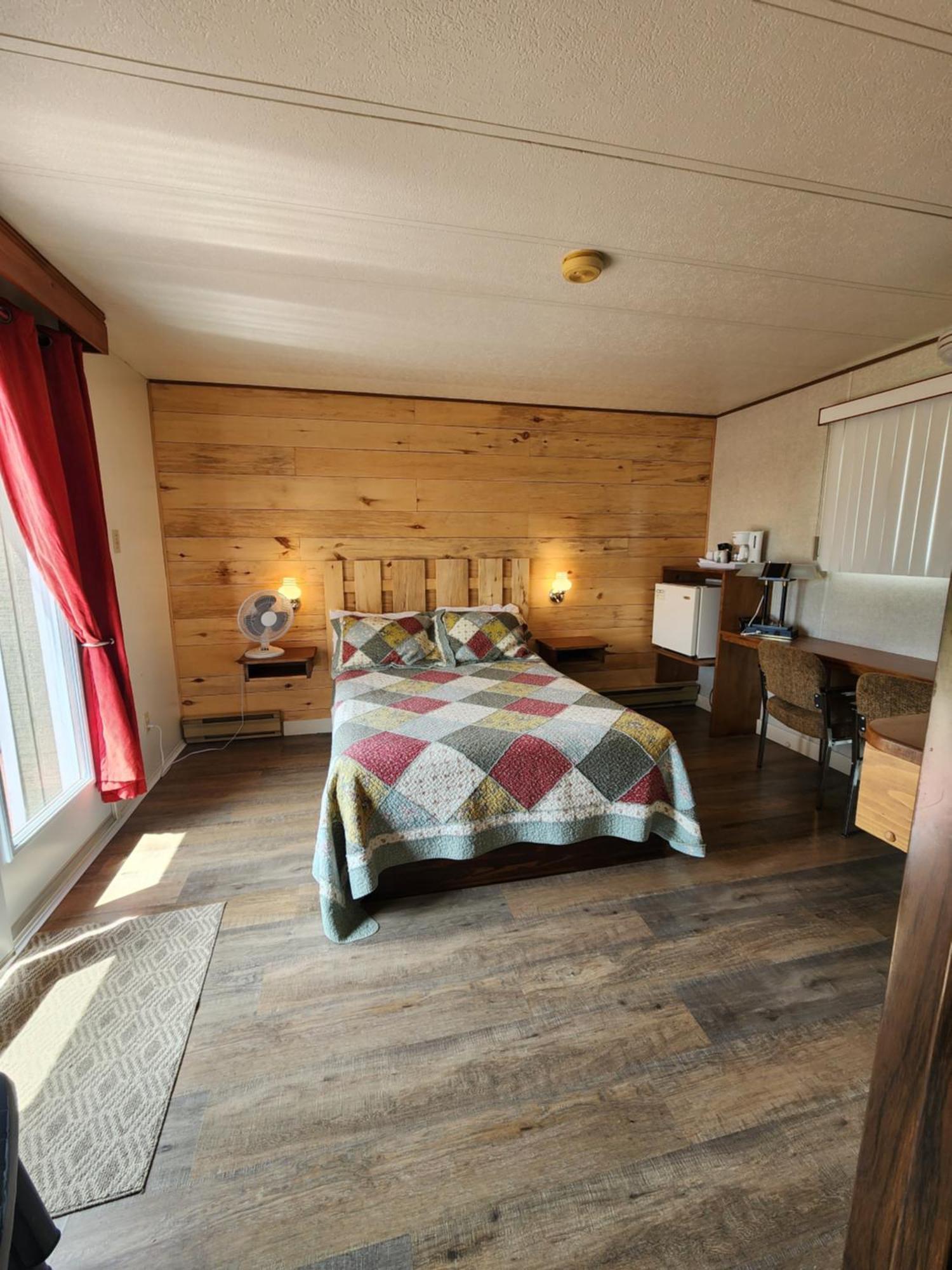 Motel Et Chalets Bo-Fleuve Evangeline Saint-Siméon Eksteriør bilde