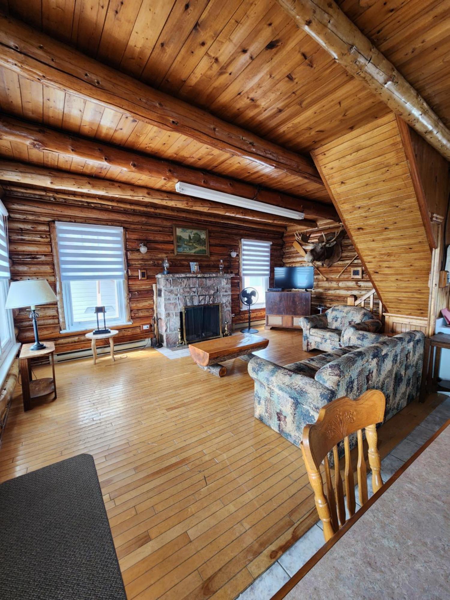 Motel Et Chalets Bo-Fleuve Evangeline Saint-Siméon Eksteriør bilde