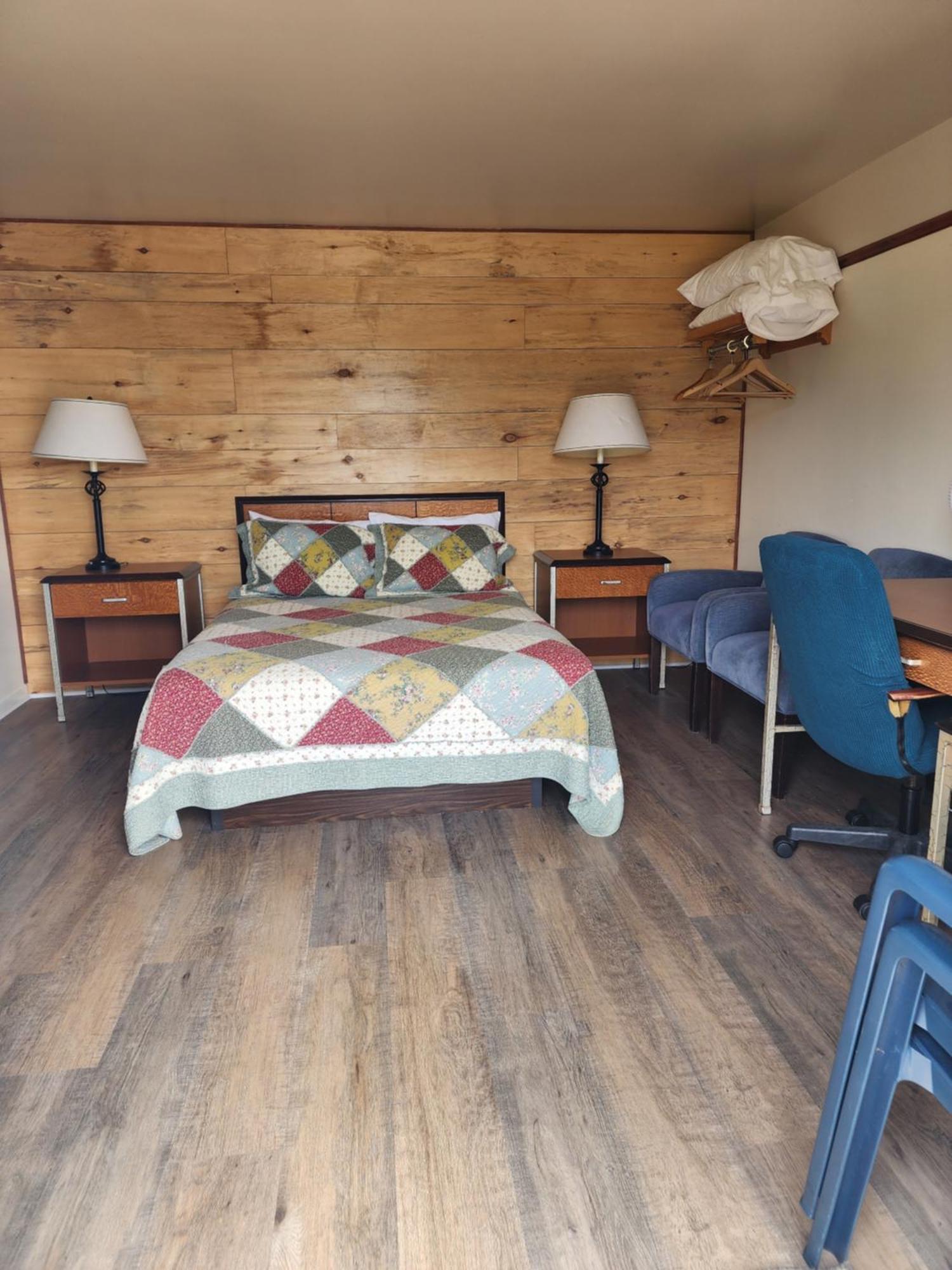 Motel Et Chalets Bo-Fleuve Evangeline Saint-Siméon Eksteriør bilde